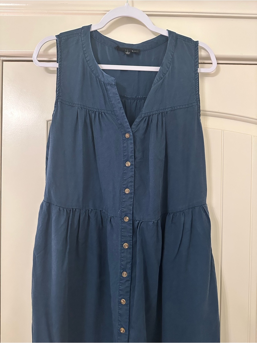 Sleeveless Button-Front Sundress in Navy Blue